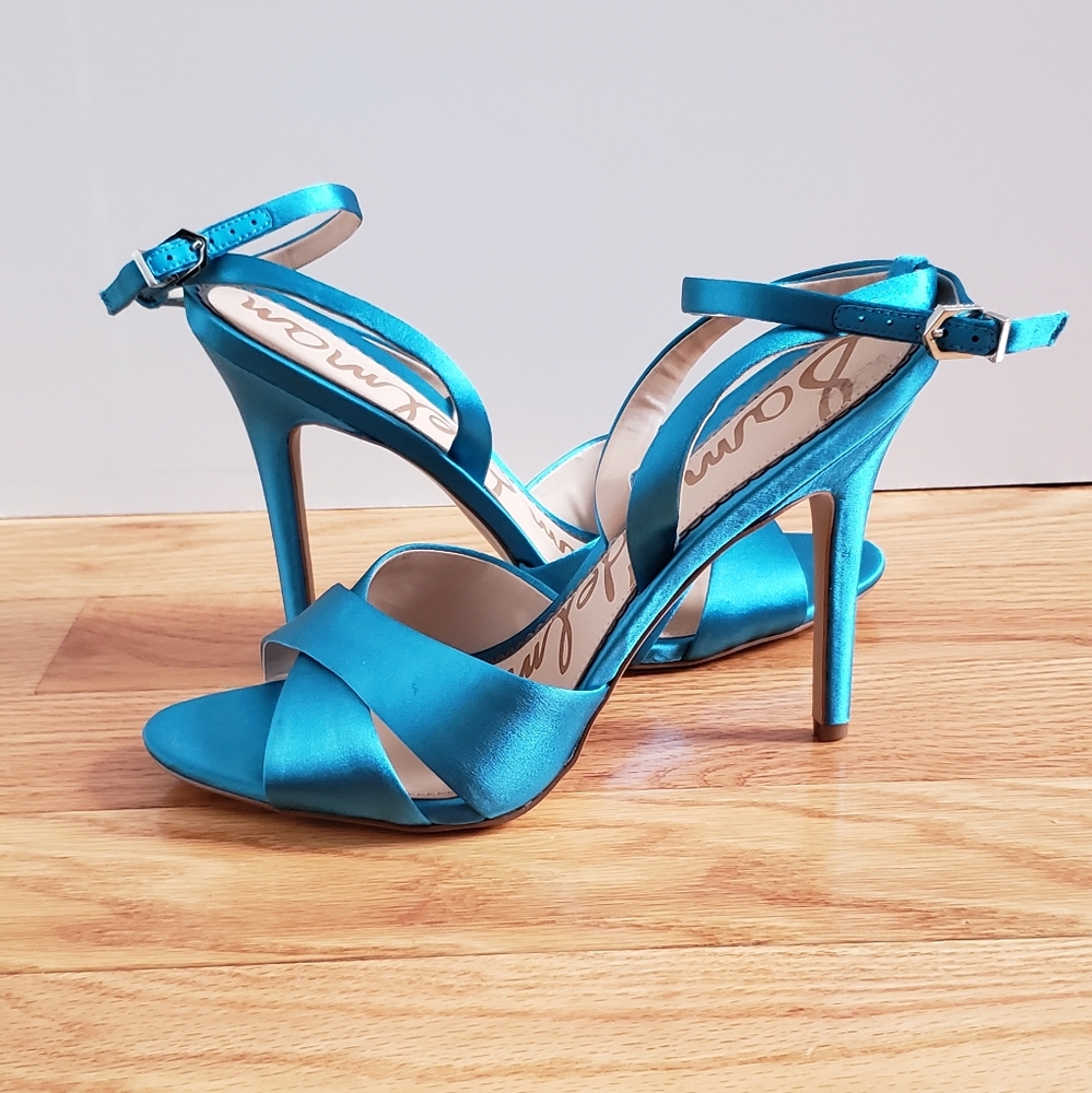 S A M  EDELMAN SATIN SANDAL